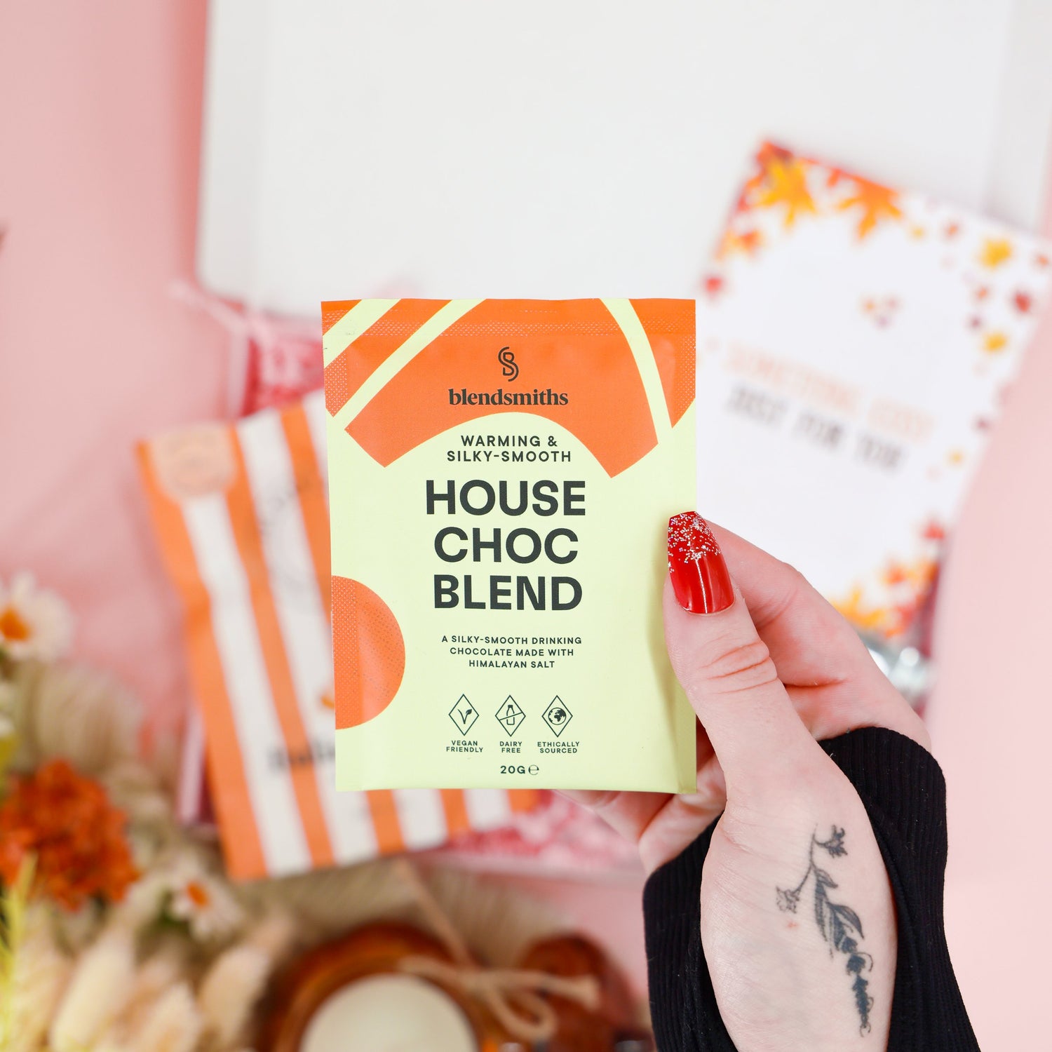 Cosy autumn gifts – pamper box for her with seasonal treats and self care