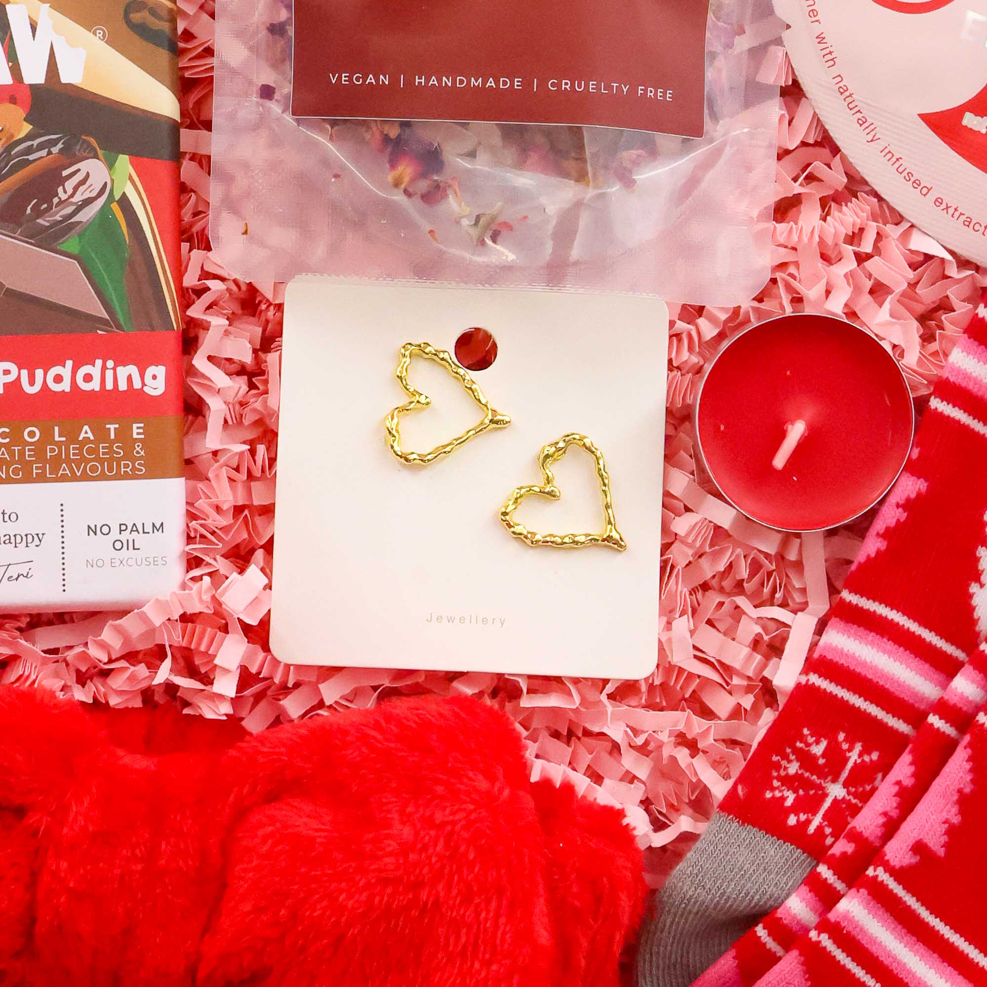 Christmas gift for her – holiday box with love heart details and self care treats