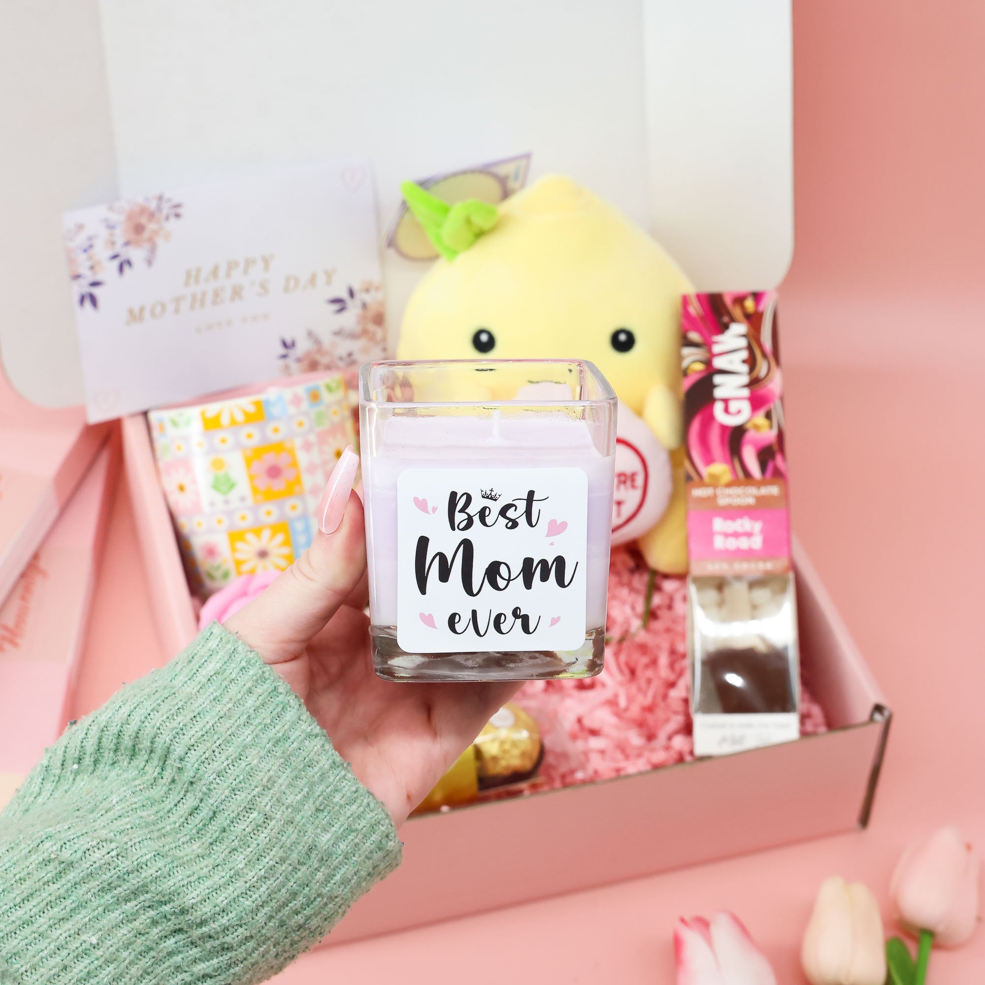 Gift for mom’s day – playful lemon themed gift box with teddy, mug and indulgent chocolates