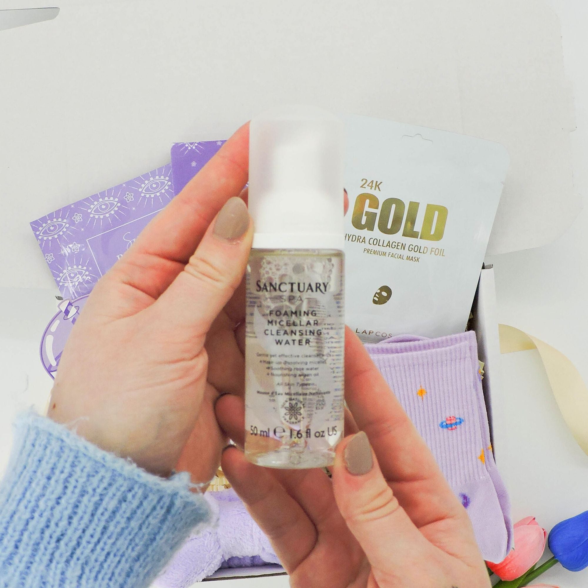 Thoughtful self care gift – Sending Hugs hamper with a bowknot headband for a spa-like experience.