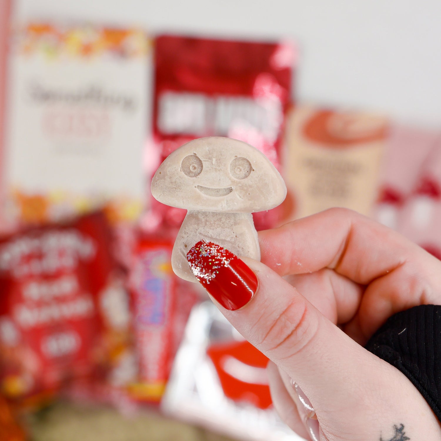 Autumn gifts for her – Mushroom Magic Autumn Box with hot chocolate and bath fizzers