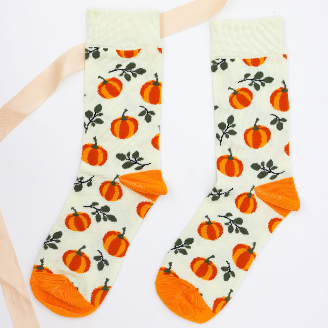 Autumn gifts for her – Pumpkin Patch Socks with cosy seasonal style
