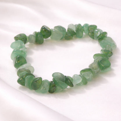 Green aventurine crystal chip bracelet, natural gemstone stretch bracelet for luck, prosperity and wellbeing, crystal jewellery gift for her