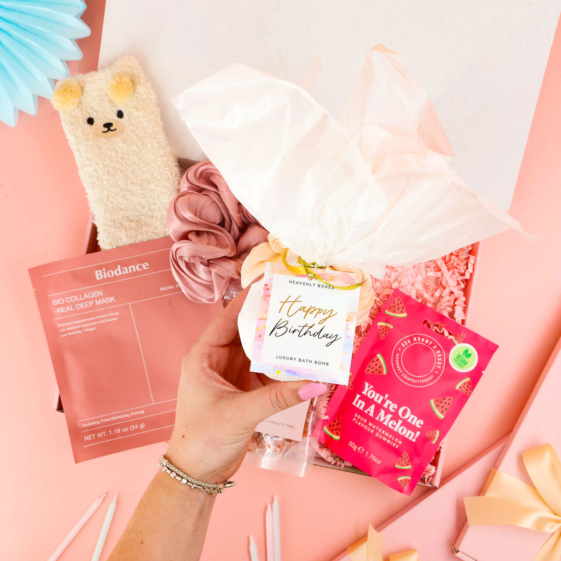 birthday self care gift – birthday pamper hamper for her with relaxing essentials
