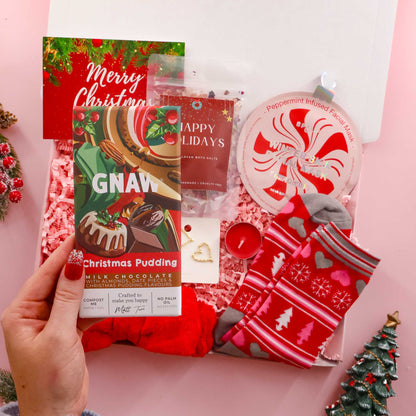 Christmas friendship gift – holiday box with keepsake earrings and cosy Christmas socks