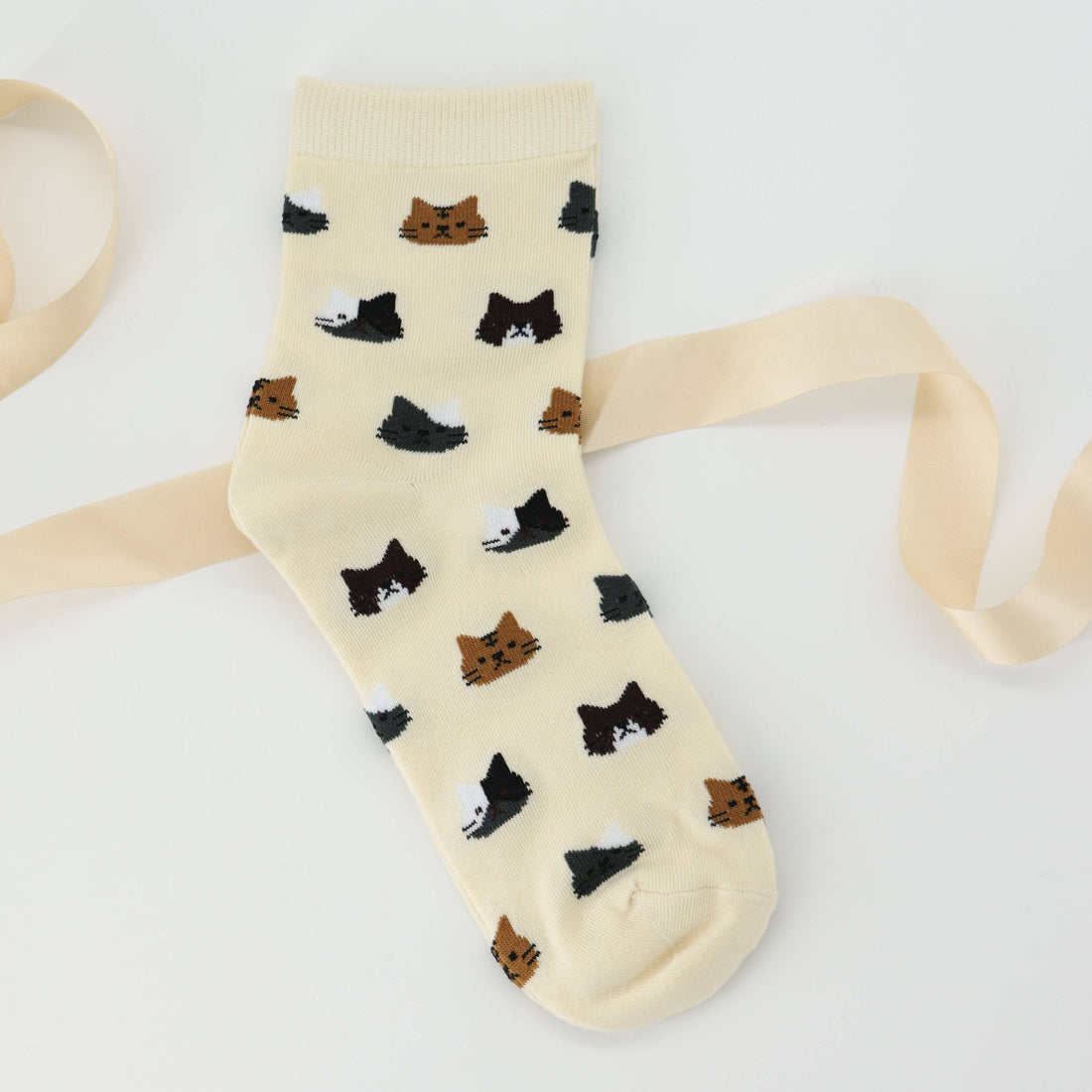 Cute Cat Socks Gift – cosy gift for her with playful cat design
