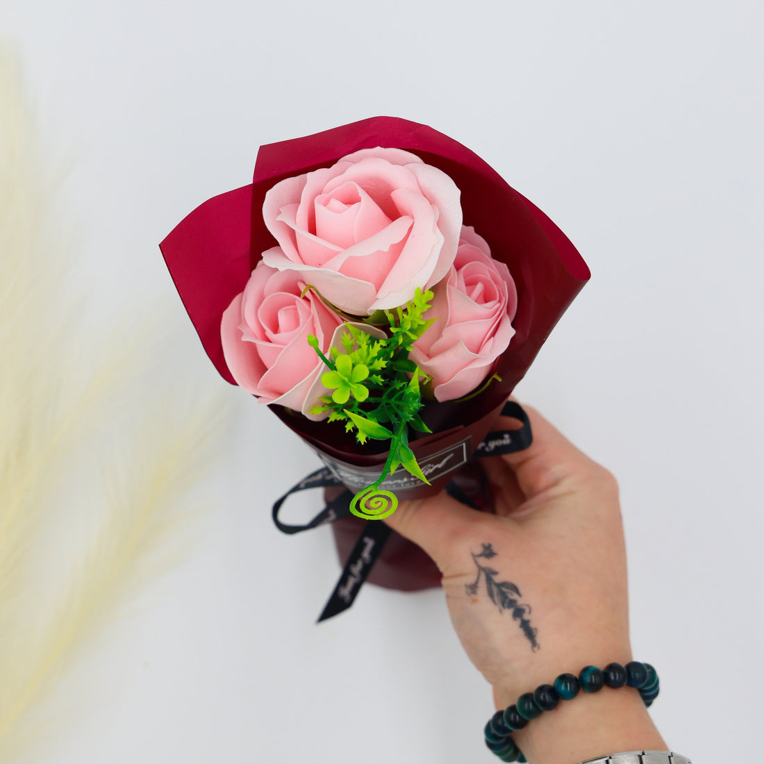 Elegant Pink Rose Bouquet – lasting floral gift for her