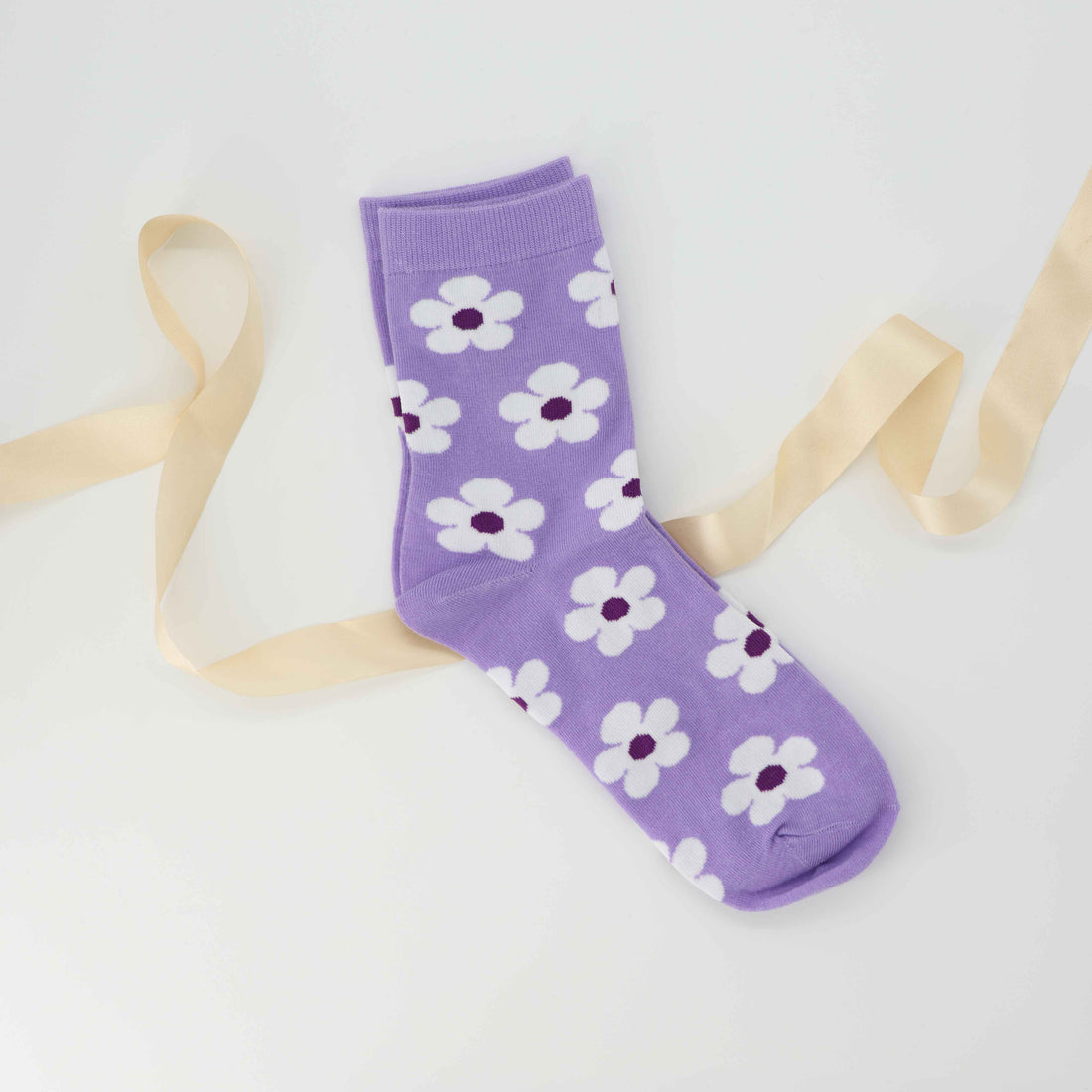 Floral Socks Gift – purple daisy socks gift for her with cosy style


