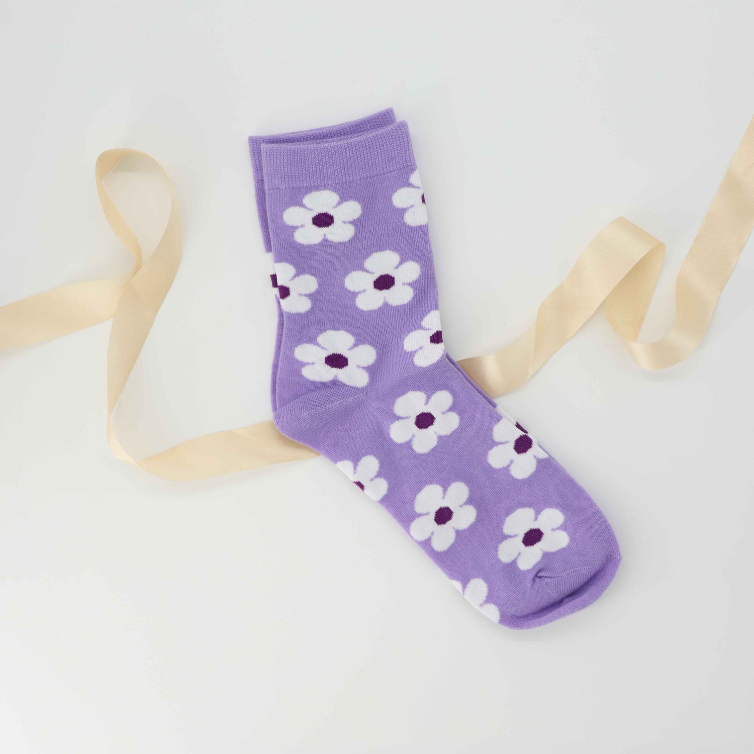 Floral Socks Gift – purple daisy socks gift for her with cosy style


