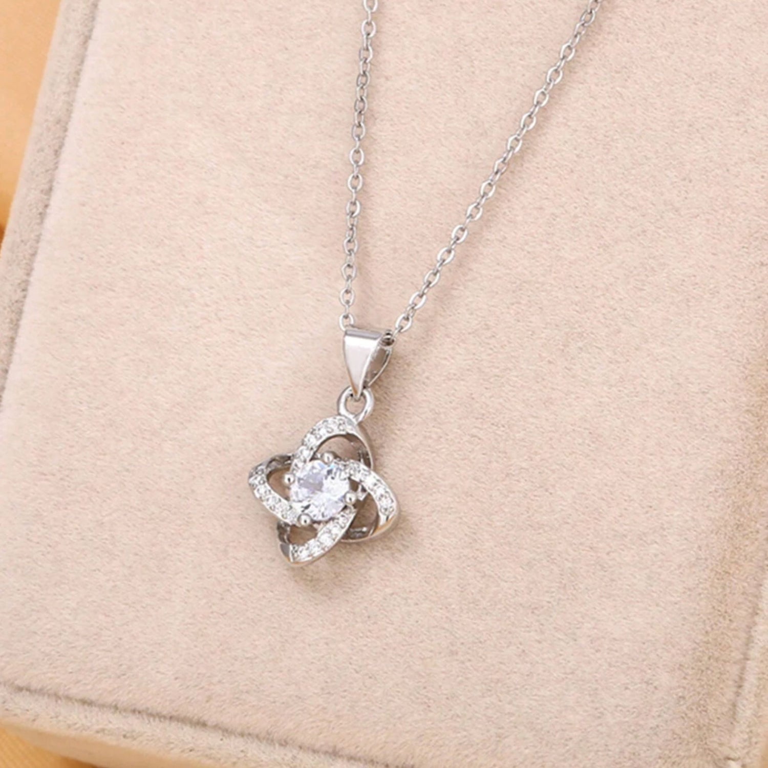 Lucky Clover Pendant Necklace - Mum