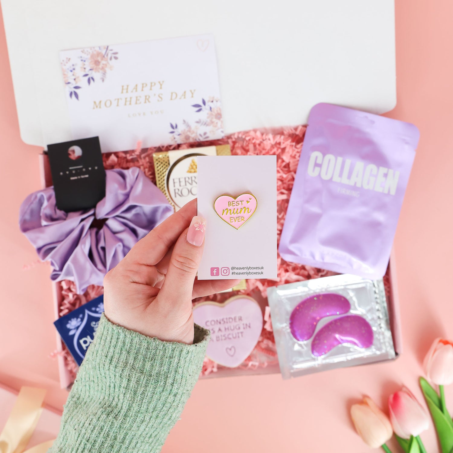 Gifts for mum – slim pamper gift box with Ferrero Rocher chocolate and Pukka night tea