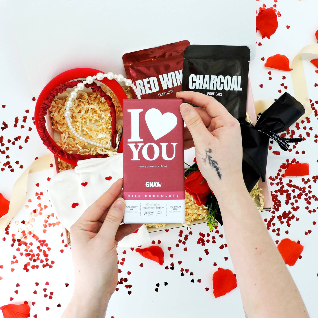 Valentine Day Presents for Her – a beautifully curated pampering gift set for romance and relaxation.