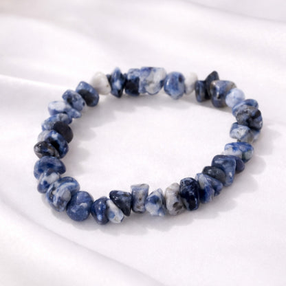 Sodalite crystal chip bracelet, blue natural gemstone stretch bracelet for calming energy, mindfulness jewellery gift for her, spiritual crystal bracelet