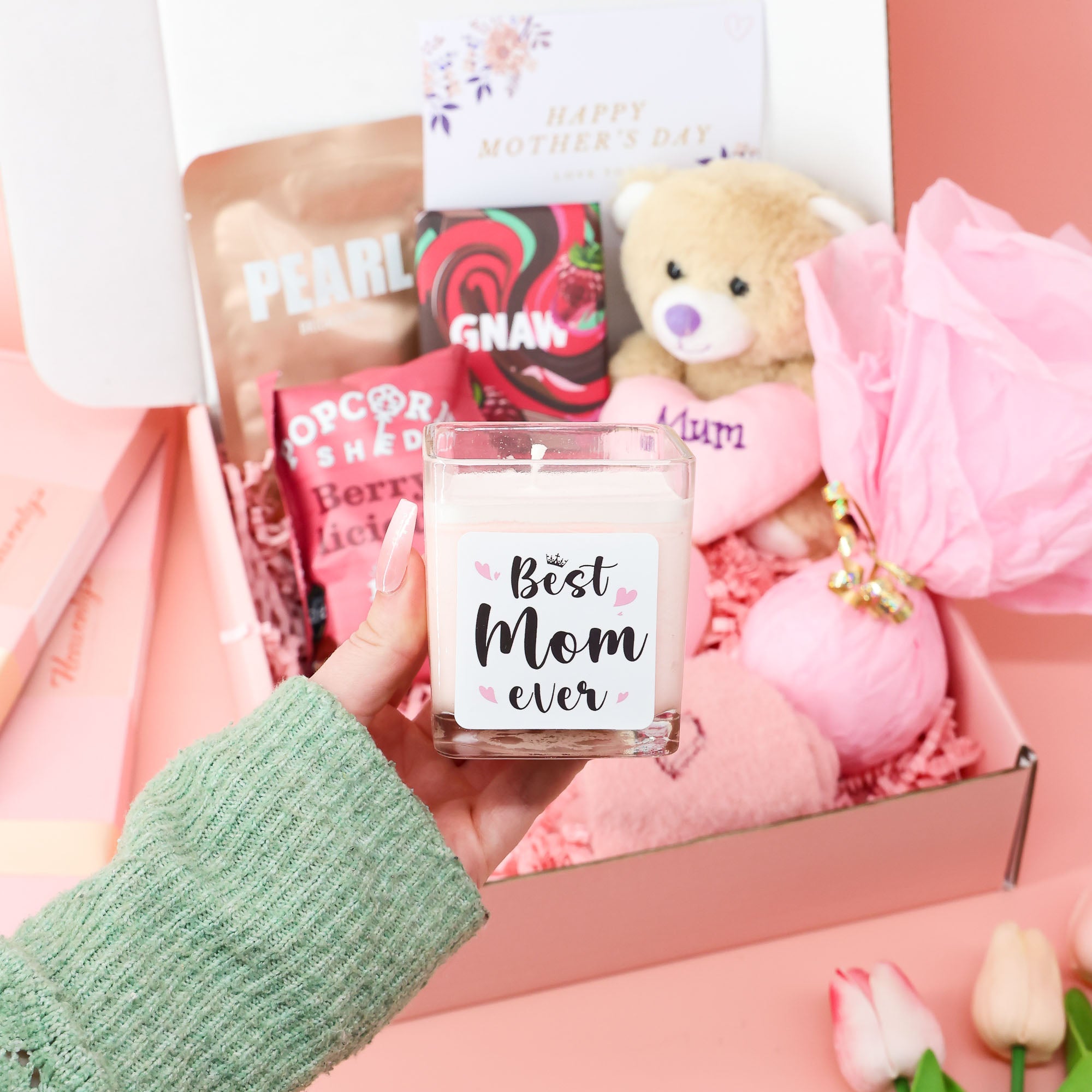 Gift for mom’s day – thoughtful hamper with “Best Mom Ever” candle, pearl face mask and cuddly teddy