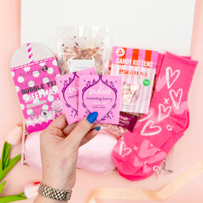 Vegan Gift Hamper – plant-based gift for her with vegan tea, sweets, bath salts, self-care treats and socks – cruelty-free hamper by Heavenly Boxes.